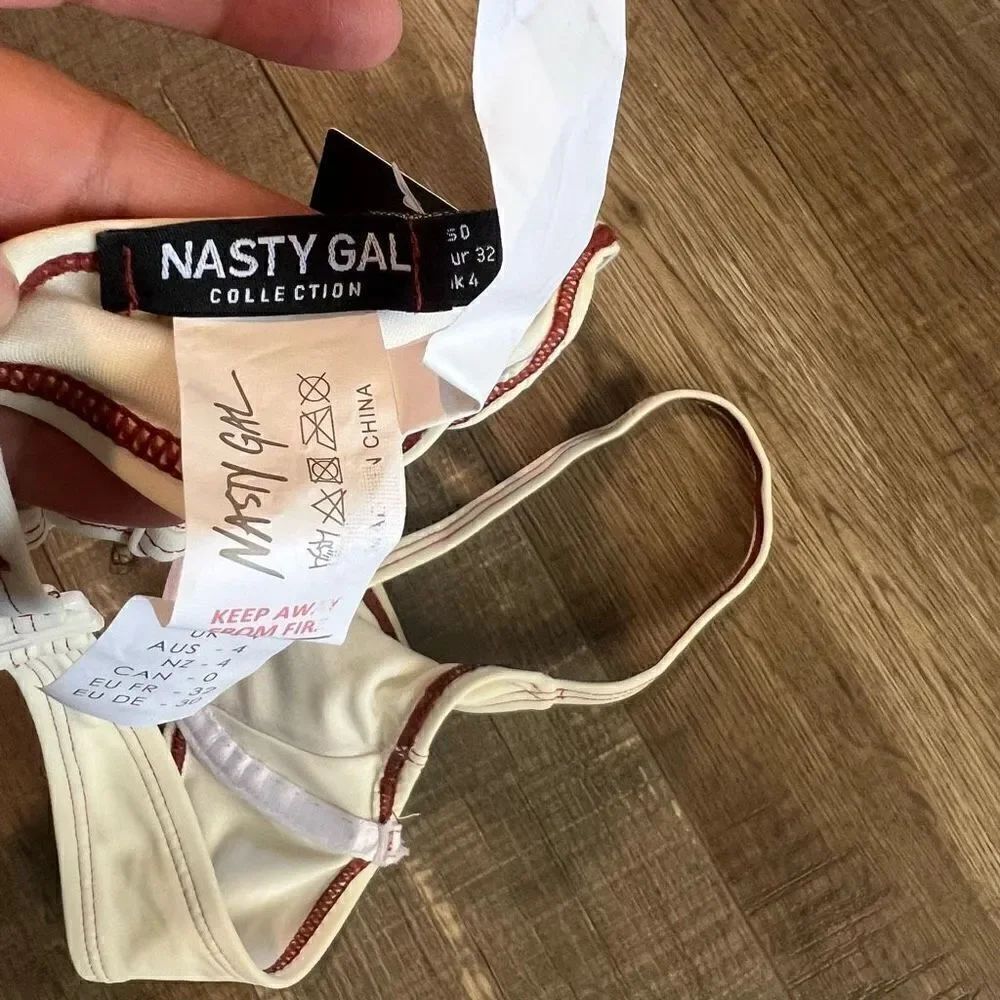 Nasty gal constraint seam detail bikini to size 0 - Picture 3 of 5